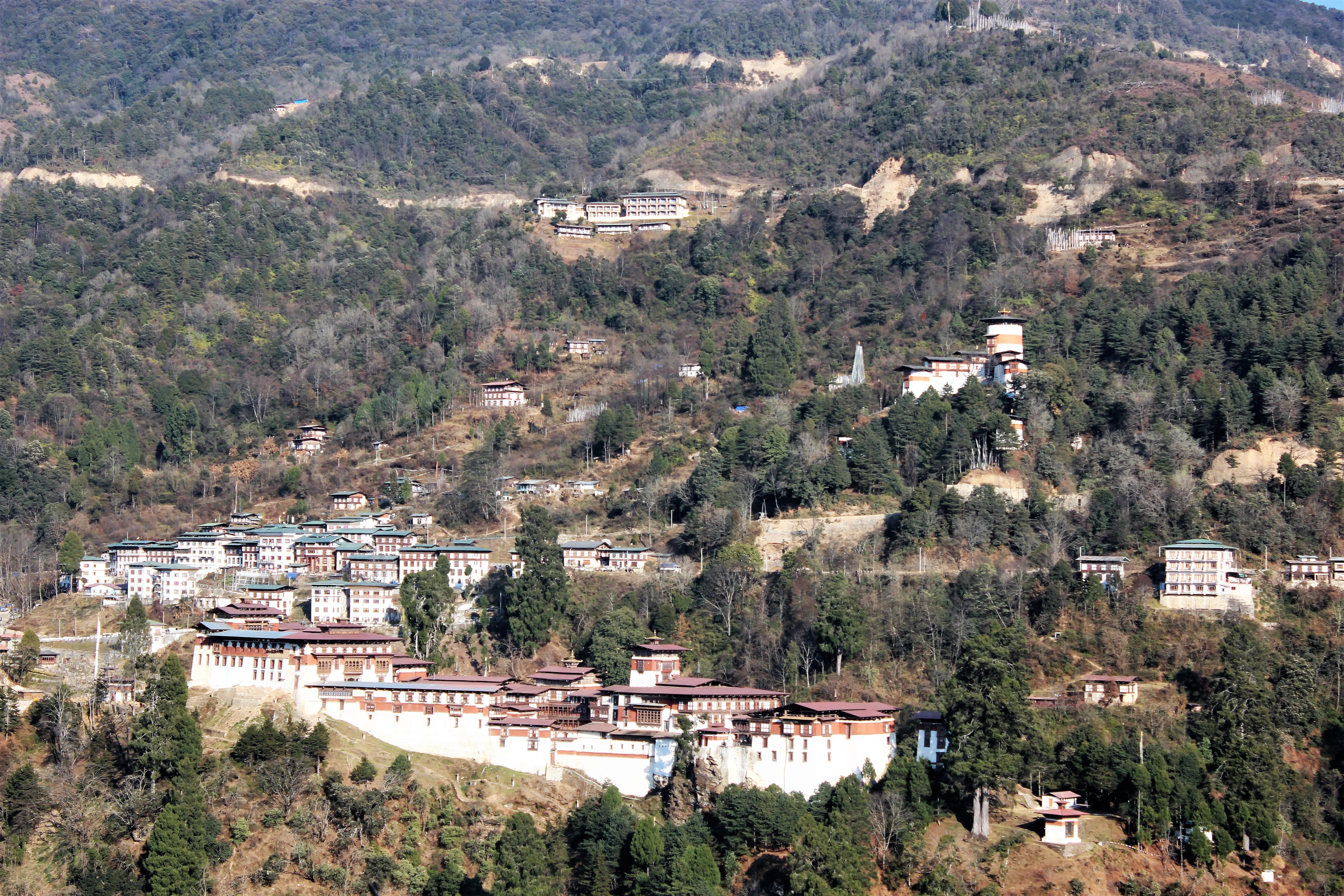 foreground, trongsa dzong, background, ta dzong museum