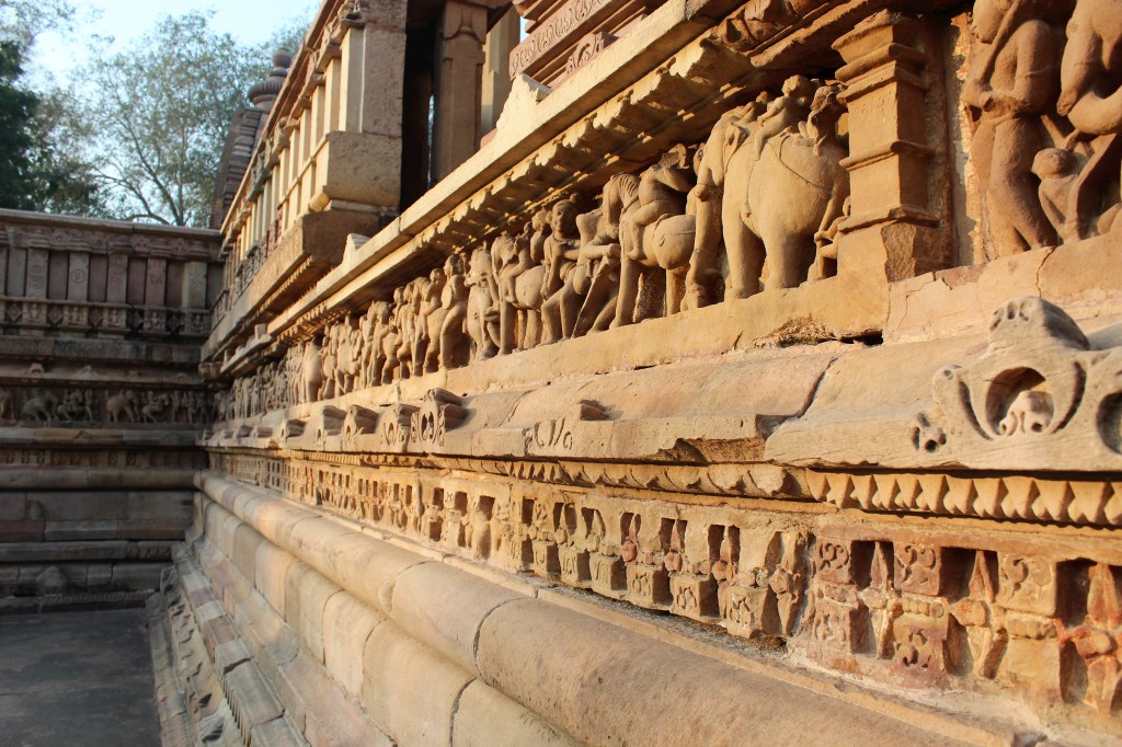 scene, battle, daily life, shringar, meditation