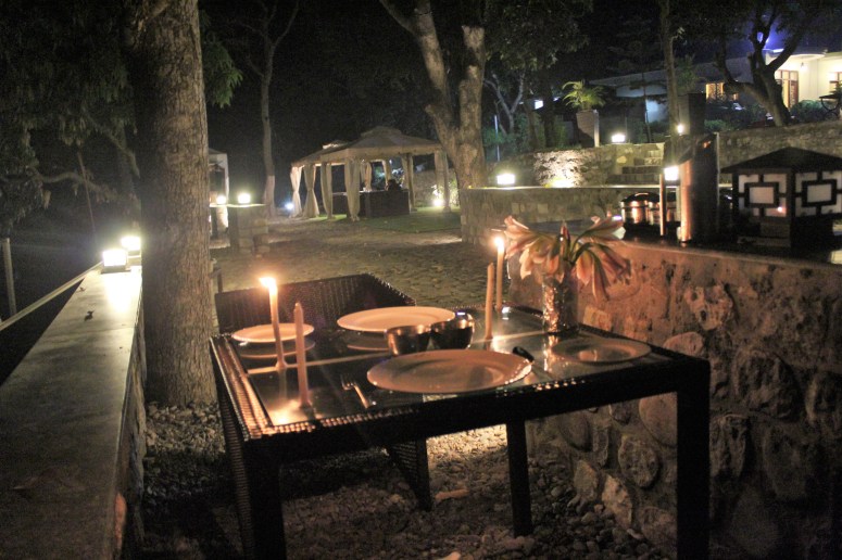 candlelit dinner, river kosi, kanwhizz