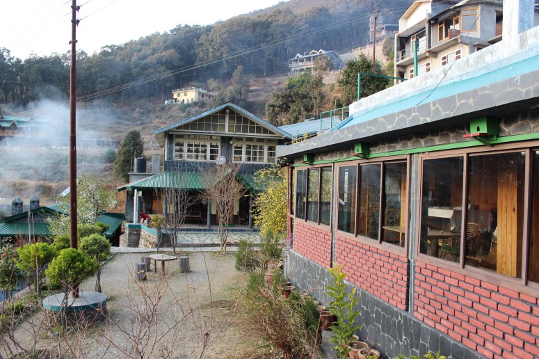 sloped roof, english novel, memory