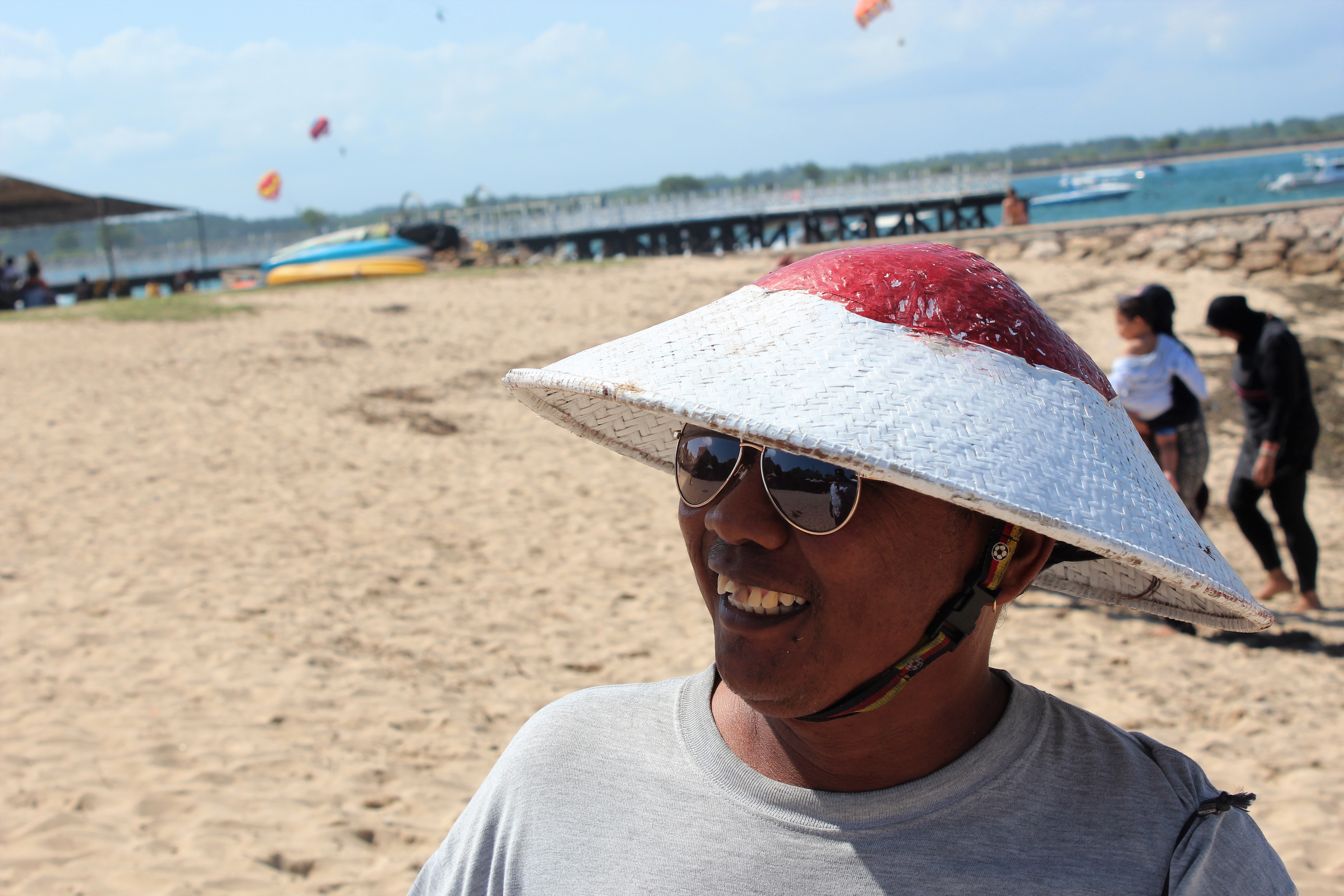 cheer, kite seller, Nusa Dua Beach