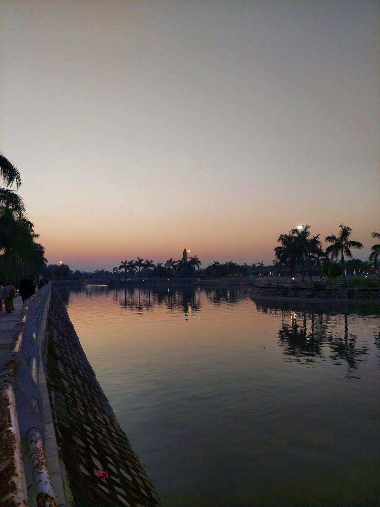 Dusk at Janeshwar Mishra Park